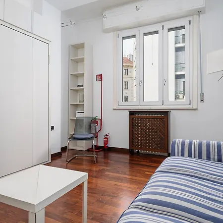 Nuovo - Stazione 50m - 3 Posti Letto Apartmán