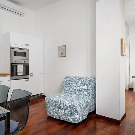 Nuovo - Stazione 50m - 3 Posti Letto Apartmán *